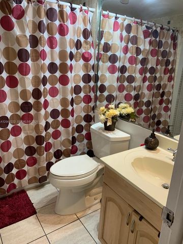 4803 NW 7th St 306-14, Miami, FL 33126