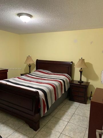 4803 NW 7th St 306-14, Miami, FL 33126