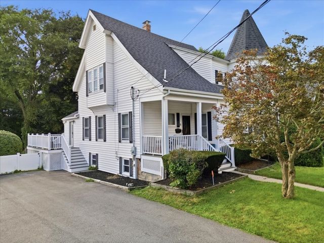 24 Poole St, Brockton, MA 02301