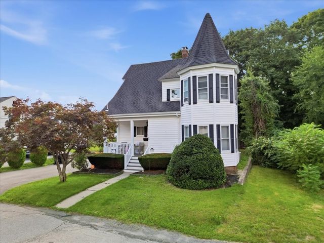 24 Poole St, Brockton, MA 02301