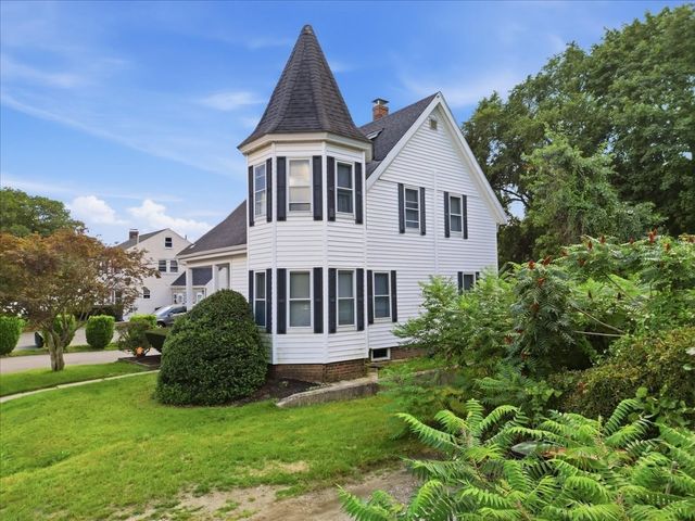 24 Poole St, Brockton, MA 02301