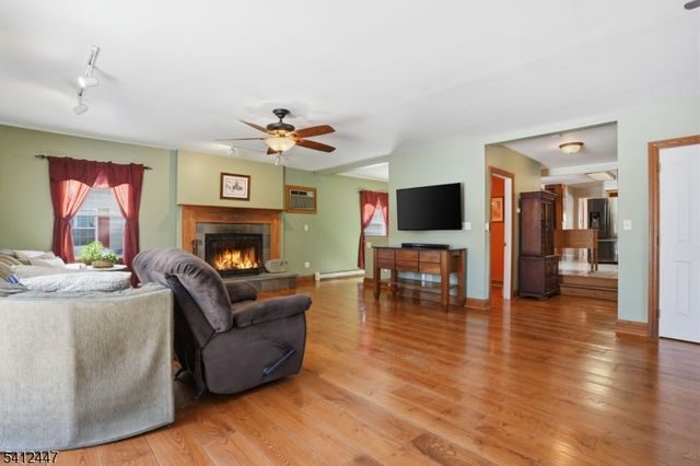 407 Reading St, Pennington Boro, NJ 08534