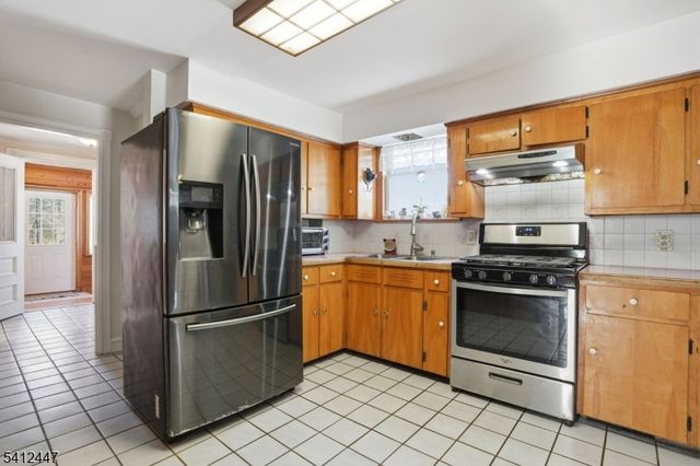 407 Reading St, Pennington Boro, NJ 08534