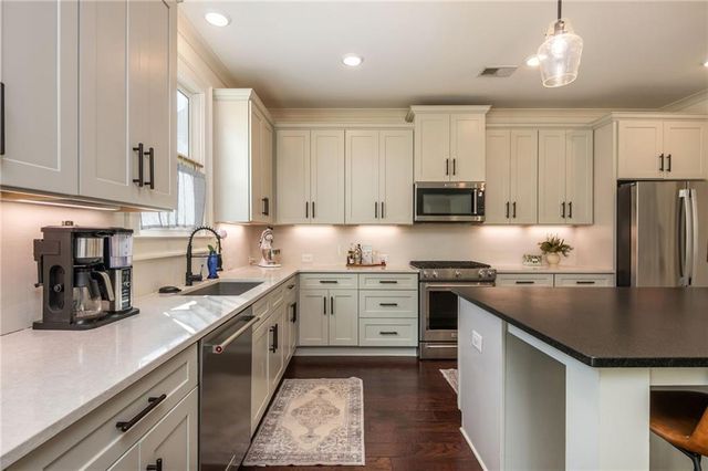 706 Midway Avenue, Canton, GA 30114