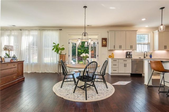 706 Midway Avenue, Canton, GA 30114