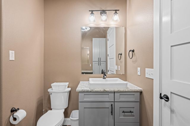 2806 EDDIE LANE, North Pole, AK 99705