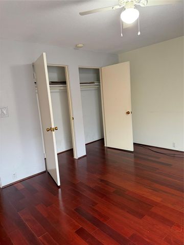 2201 Fountain View Drive 64F, Houston, TX 77057