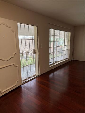 2201 Fountain View Drive 64F, Houston, TX 77057
