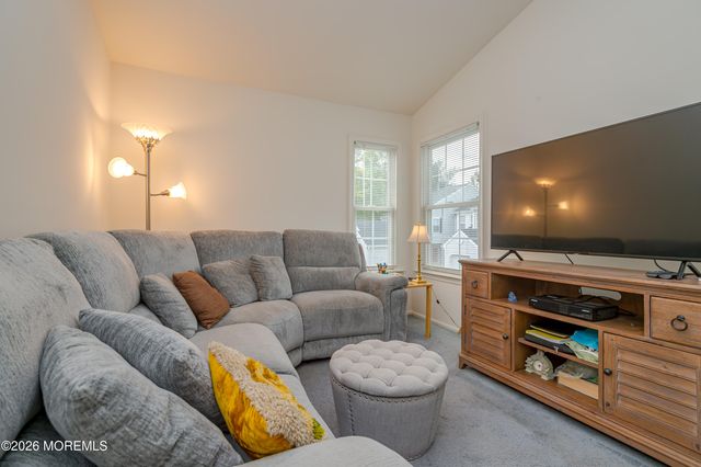 88 Pagoda Lane, Freehold, NJ 07728