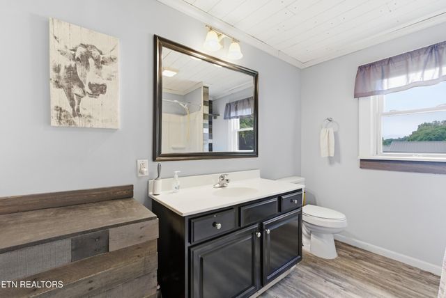 118 Woody Ave, Harriman, TN 37748
