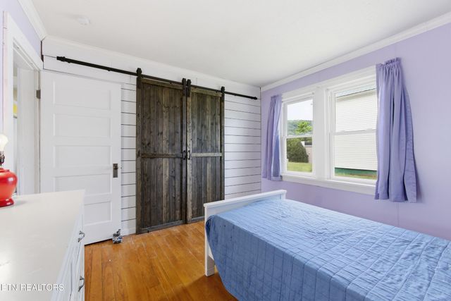 118 Woody Ave, Harriman, TN 37748