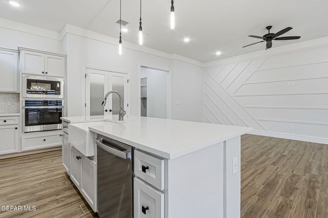 13876 Paseo Perlas Drive, Horizon City, TX 79928
