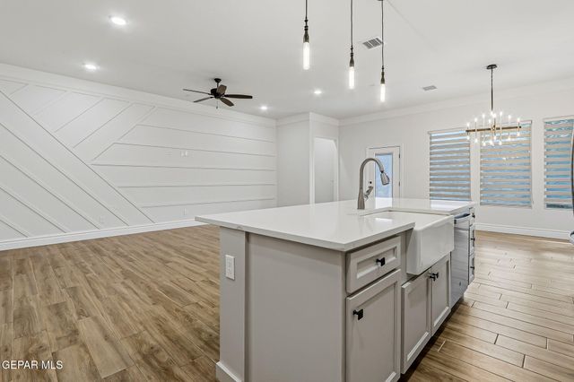 13876 Paseo Perlas Drive, Horizon City, TX 79928