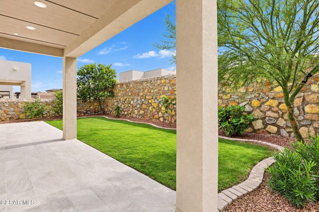 13876 Paseo Perlas Drive, Horizon City, TX 79928