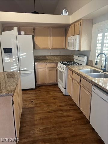 821 Seco Verde Avenue, Henderson, NV 89015