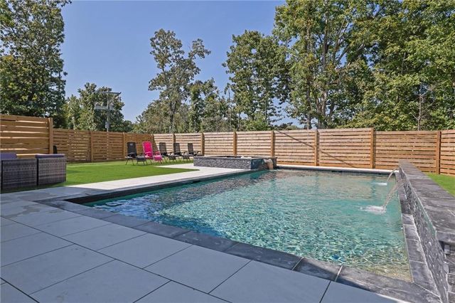 5525 Hubbard Town Road, Cumming, GA 30028