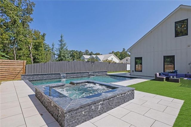 5525 Hubbard Town Road, Cumming, GA 30028