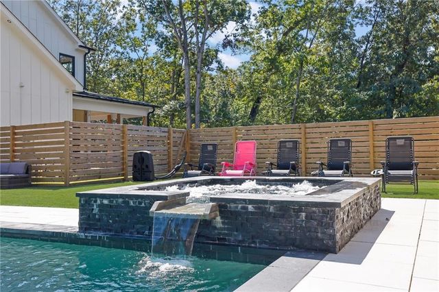 5525 Hubbard Town Road, Cumming, GA 30028