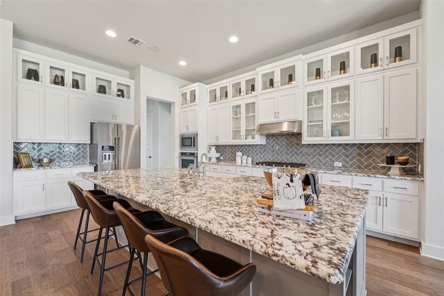 112 Double Eagle Ranch DR, Cedar Creek, TX 78612