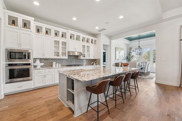 112 Double Eagle Ranch DR, Cedar Creek, TX 78612