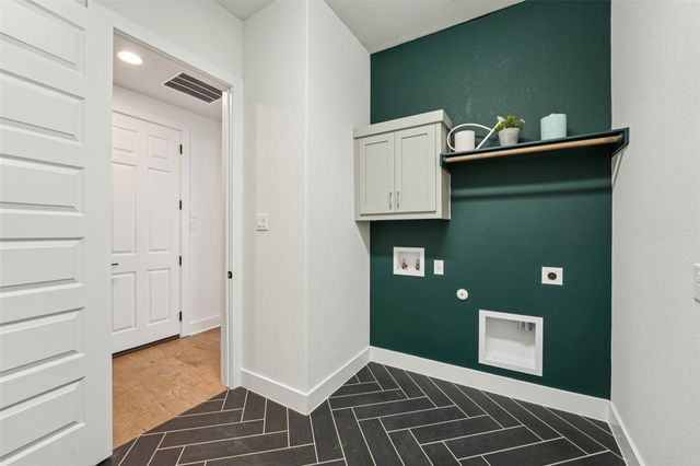 112 Double Eagle Ranch DR, Cedar Creek, TX 78612