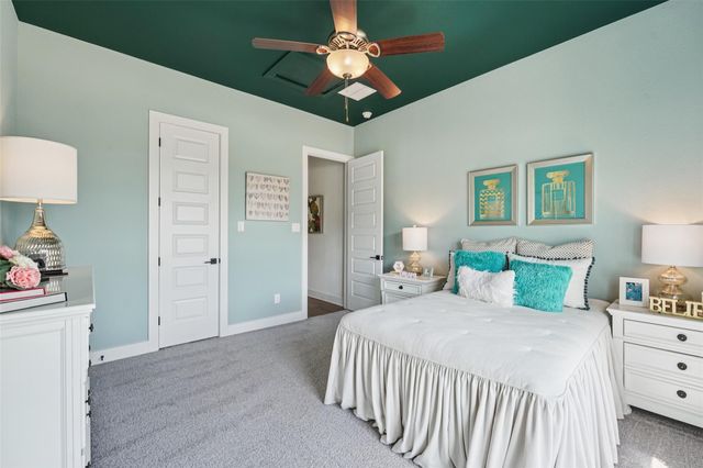 112 Double Eagle Ranch DR, Cedar Creek, TX 78612