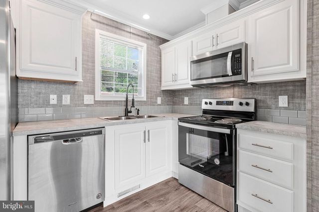 9500 BEECH PARK ST, Capitol Heights, MD 20743