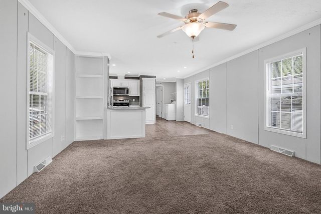 9500 BEECH PARK ST, Capitol Heights, MD 20743