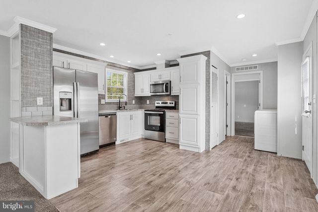 9500 BEECH PARK ST, Capitol Heights, MD 20743