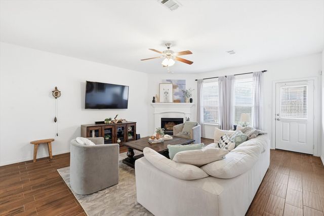 11909 Sundog Way, Fort Worth, TX 76244