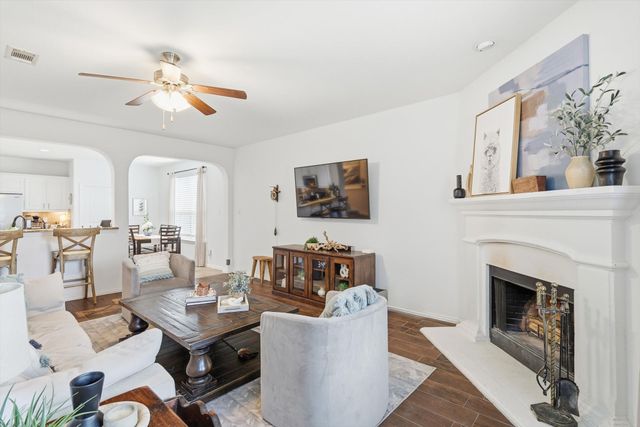 11909 Sundog Way, Fort Worth, TX 76244