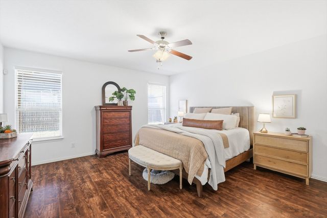 11909 Sundog Way, Fort Worth, TX 76244