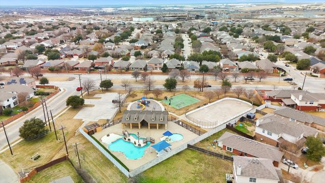 11909 Sundog Way, Fort Worth, TX 76244