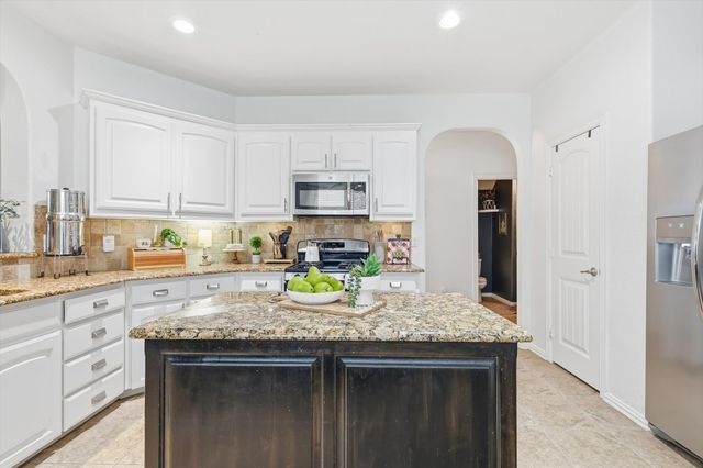 11909 Sundog Way, Fort Worth, TX 76244