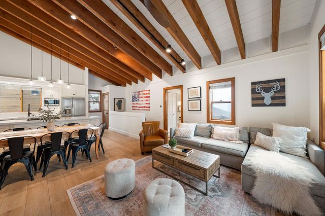 5085 Gold Bend, Truckee, CA 96161