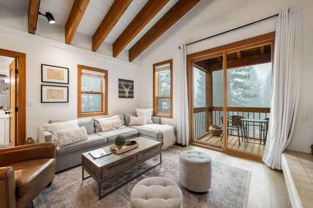 5085 Gold Bend, Truckee, CA 96161