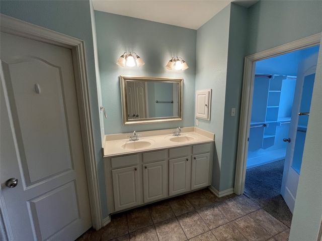 3721 Vienna Street, Irving, TX 75038