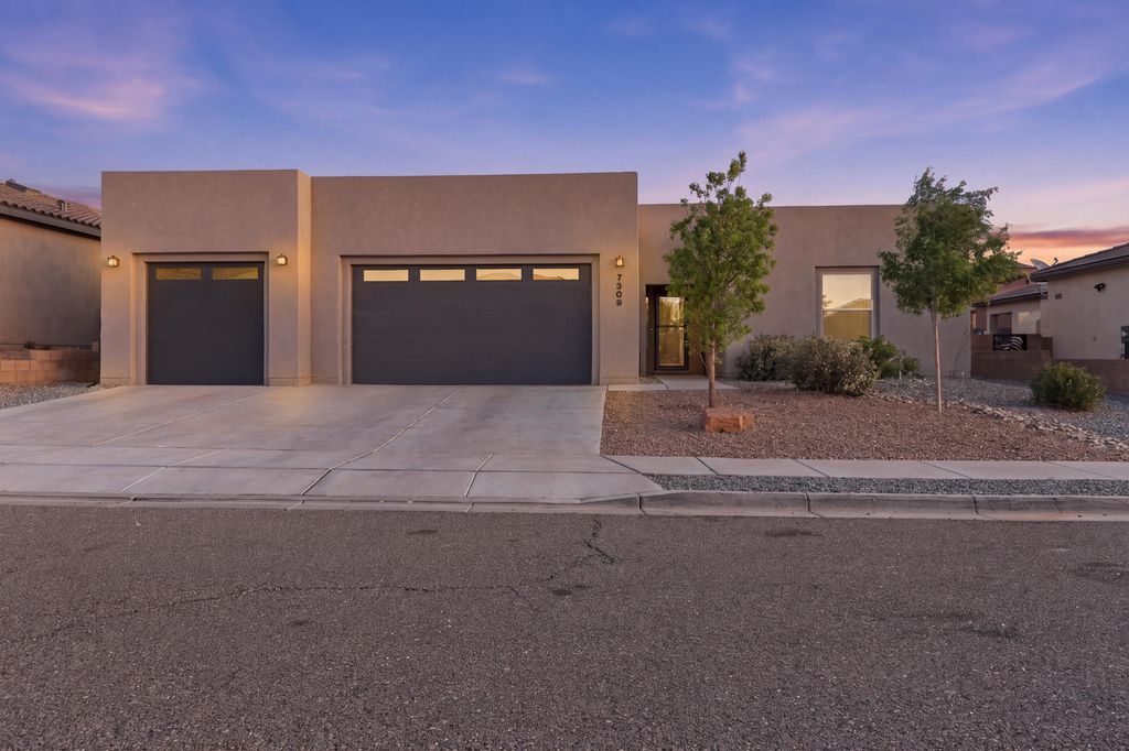 7309 Kodiak Road NE, Rio Rancho, NM 87144