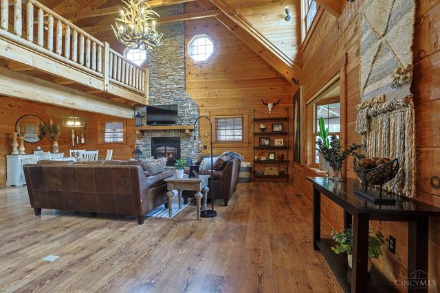 6077 Gray Road, Fairfield, OH 45014