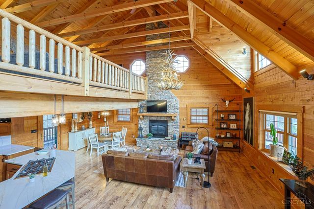 6077 Gray Road, Fairfield, OH 45014