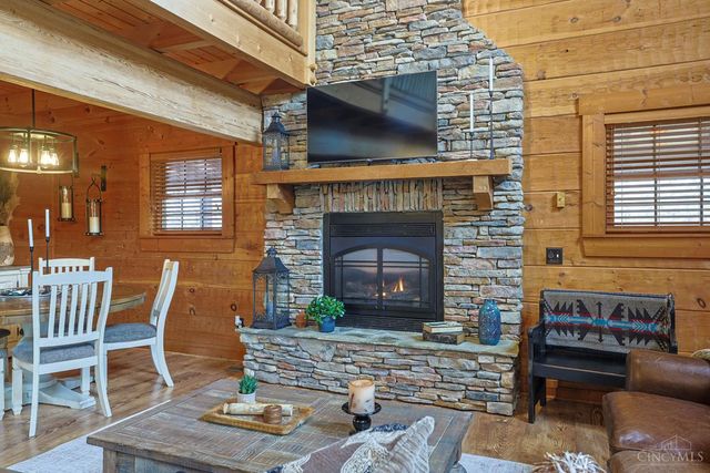 6077 Gray Road, Fairfield, OH 45014