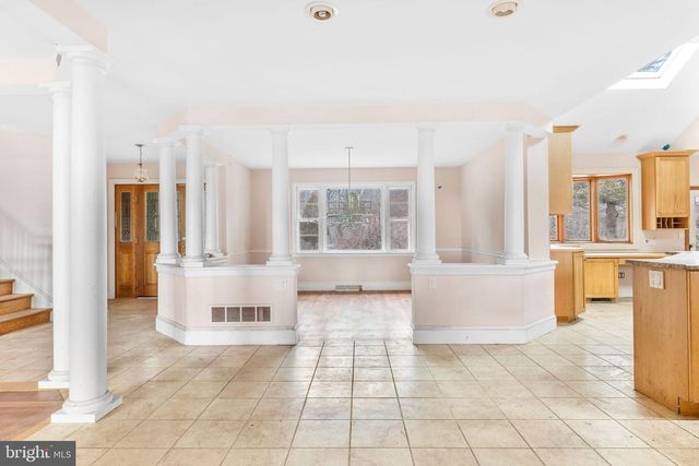 9 WALNUT RIDGE RD, Wilmington, DE 19807