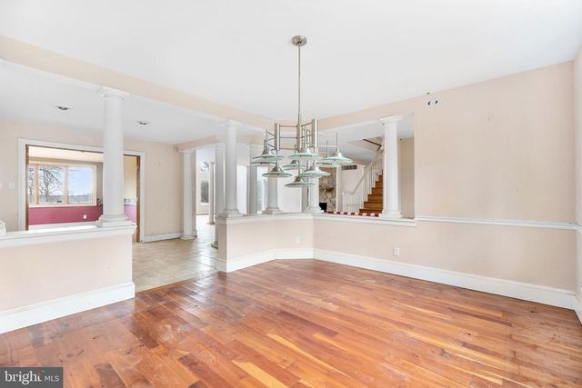 9 WALNUT RIDGE RD, Wilmington, DE 19807