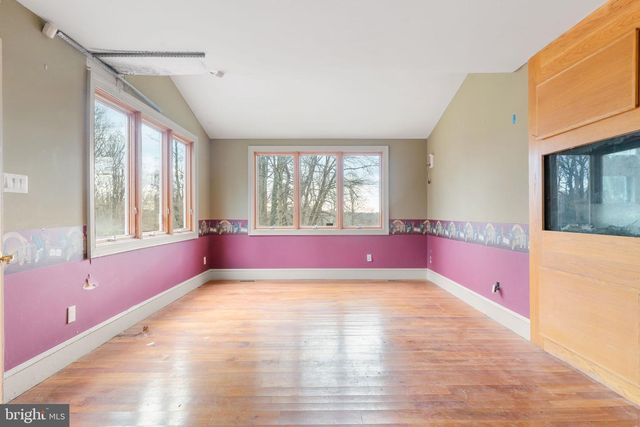 9 WALNUT RIDGE RD, Wilmington, DE 19807