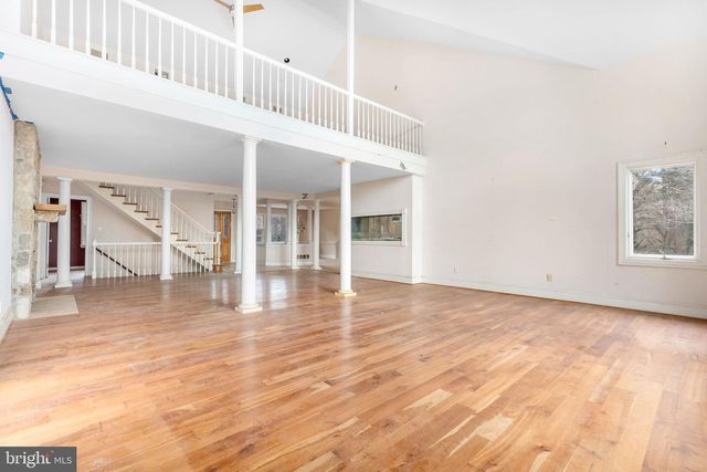9 WALNUT RIDGE RD, Wilmington, DE 19807