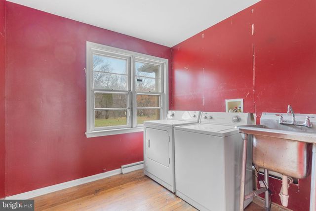 9 WALNUT RIDGE RD, Wilmington, DE 19807