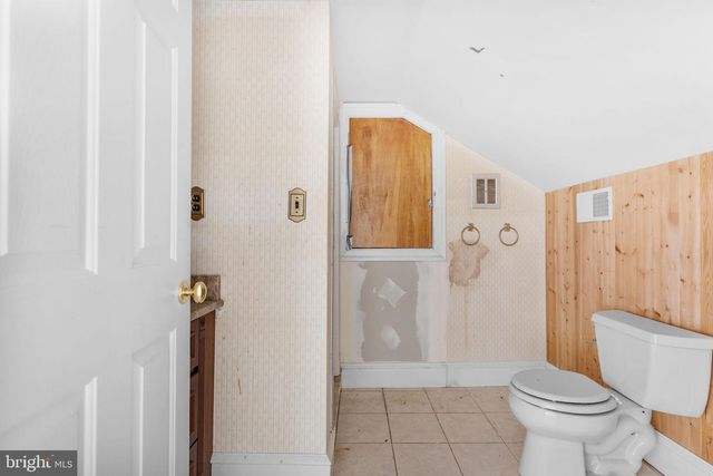 9 WALNUT RIDGE RD, Wilmington, DE 19807