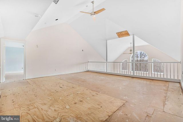 9 WALNUT RIDGE RD, Wilmington, DE 19807