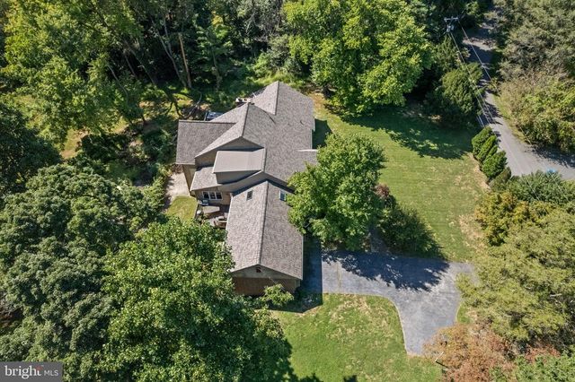 9 WALNUT RIDGE RD, Wilmington, DE 19807
