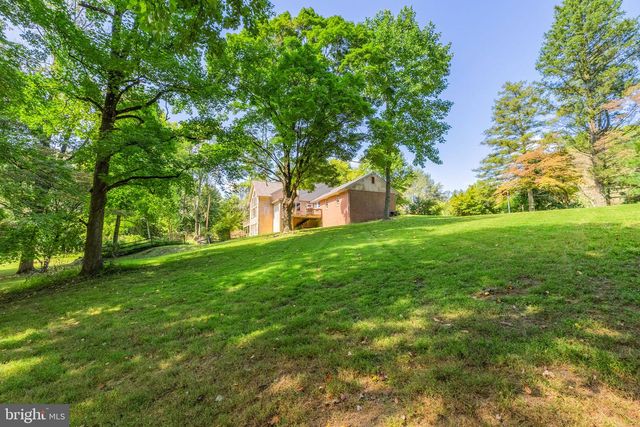 9 WALNUT RIDGE RD, Wilmington, DE 19807